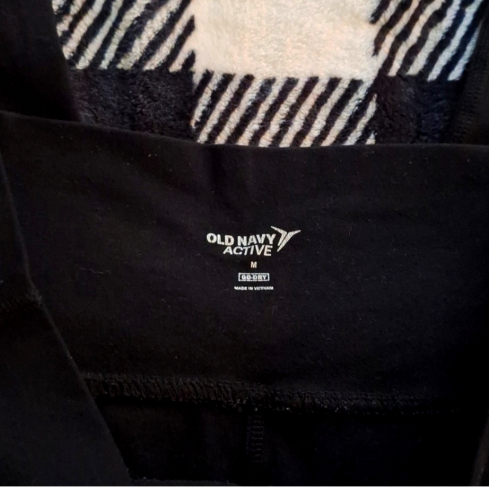 Old Navy Active leggings Medium